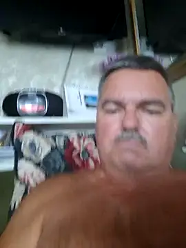 Snapshot of Tbone17 chatting on July 18, 5:22 am Tbone17 online show from July 18, 5:22 am
