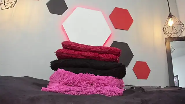 Snapshot of martinaclark chatting on January 26, 10:55 am martinaclark online show from January 26, 10:55 am