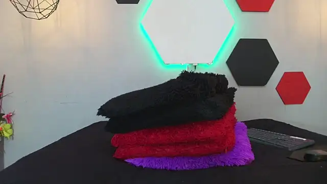 Snapshot of martinaclark chatting on March 16, 3:47 am martinaclark online show from March 16, 3:47 am