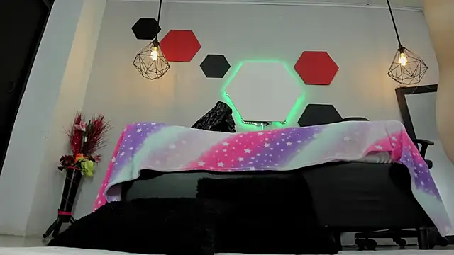 Snapshot of martinaclark chatting on September 9, 4:12 am martinaclark online show from September 9, 4:12 am