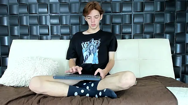 daniel hot03 online show from March 16, 1:17 pm