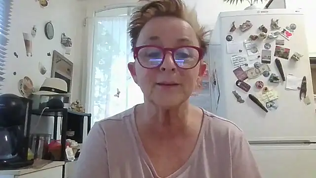 Snapshot of Reife_Katy chatting on October 1, 8:42 am Reife Katy online show from October 1, 8:42 am