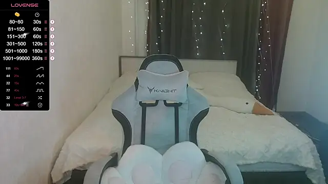 Snapshot of BlackyKitt chatting on December 13, 5:43 pm BlackyKitt online show from December 13, 5:43 pm