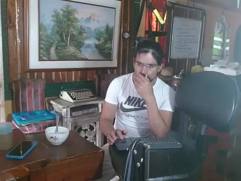 Snapshot of Dr_Pocholate84 chatting on March 24, 9:20 pm Dr Pocholate84 online show from March 24, 9:20 pm