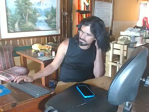 Snapshot of Dr_Pocholate84 chatting on May 22, 5:51 pm Dr Pocholate84 online show from May 22, 5:51 pm