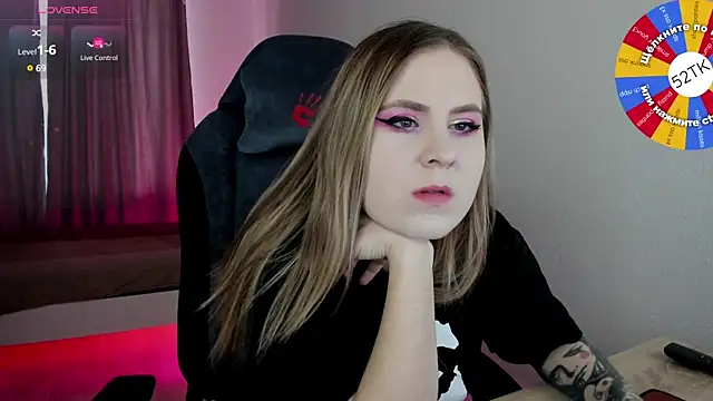 Olivia Munk online show from February 9, 7:38 am