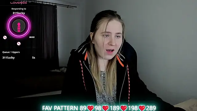 Olivia Munk online show from March 1, 6:24 am