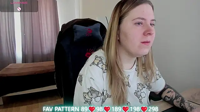 Olivia Munk online show from March 23, 6:47 am