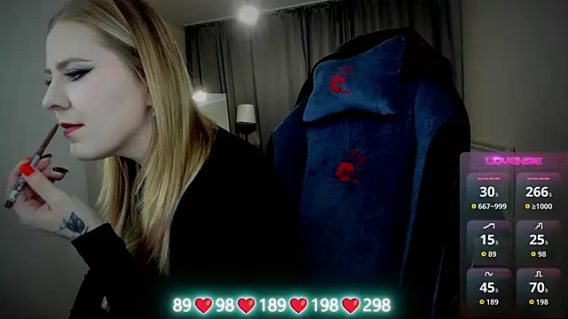 Olivia Munk online show from October 7, 5:04 am