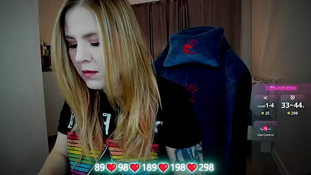 Olivia Munk online show from October 22, 4:46 am