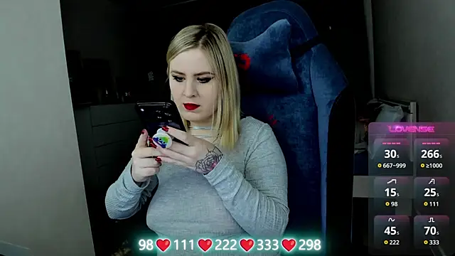 Olivia Munk online show from April 2, 4:10 am