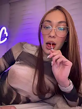 Snapshot of MichelleFerry_ chatting on February 27, 4:52 am MichelleFerry online show from February 27, 4:52 am