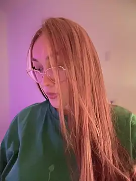 Snapshot of MichelleFerry_ chatting on March 1, 7:08 am MichelleFerry online show from March 1, 7:08 am