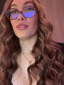 Snapshot of MichelleFerry_ chatting on March 16, 2:32 am MichelleFerry online show from March 16, 2:32 am