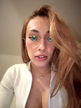 Snapshot of MichelleFerry_ chatting on September 12, 2:22 am MichelleFerry online show from September 12, 2:22 am