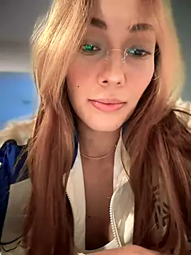 Snapshot of MichelleFerry_ chatting on October 15, 1:06 am MichelleFerry online show from October 15, 1:06 am