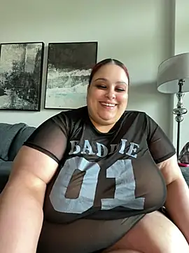 Snapshot of bbwredhead chatting on May 17, 6:26 pm bbwredhead online show from May 17, 6:26 pm