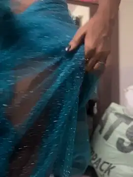 PARI Hun online show from April 14, 2:45 pm