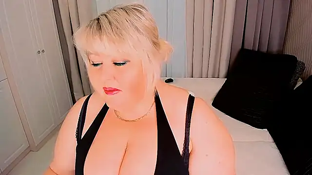 BIGTITSBBW online show from January 29, 7:00 pm