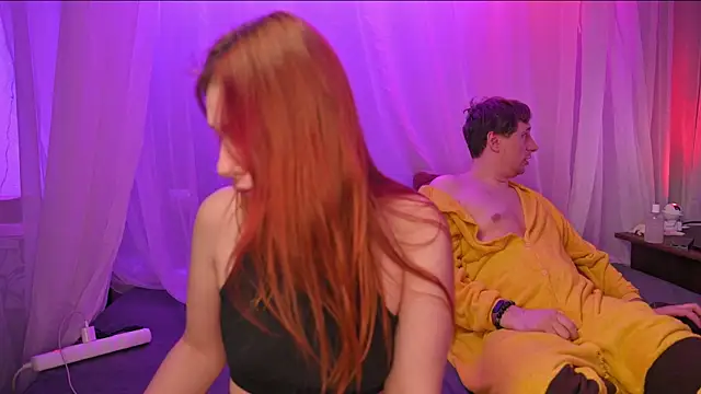 Claudia and elon  online show from February 14, 10:36 pm