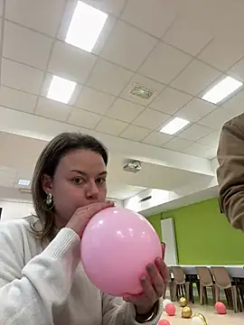 Snapshot of BabyNila chatting on January 25, 4:03 pm BabyNila online show from January 25, 4:03 pm