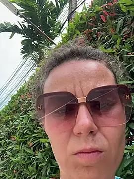 Snapshot of BabyNila chatting on February 15, 4:25 am BabyNila online show from February 15, 4:25 am