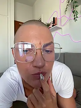 PaulinaSchubert1 online show from April 27, 12:58 pm