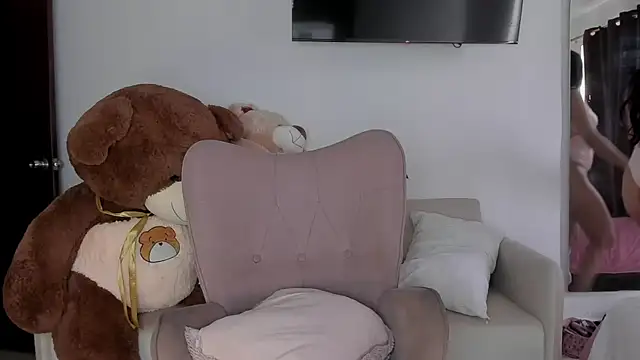 selene king2 online show from April 29, 1:15 pm