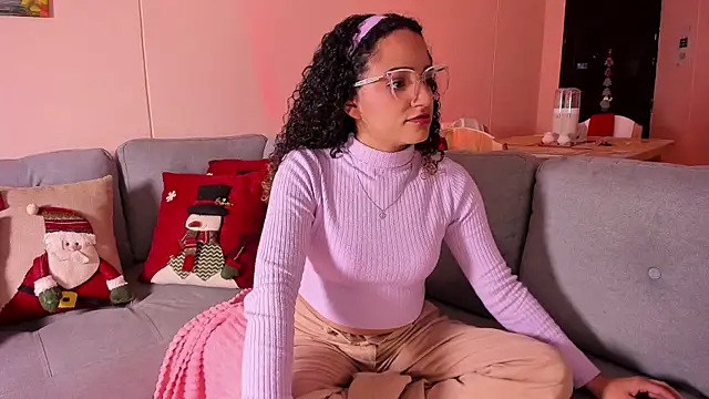 Snapshot of DAHLIA_BROWNIE chatting on December 14, 1:44 am DAHLIA BROWNIE online show from December 14, 1:44 am