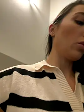 Snapshot of AnnaCastillo_ chatting on October 4, 10:52 pm AnnaCastillo  online show from October 4, 10:52 pm