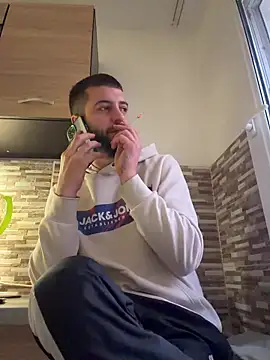 ElChapoGuzman95 online show from November 26, 5:41 am