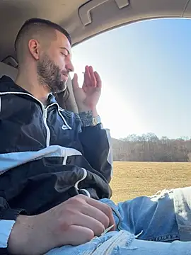 ElChapoGuzman95 online show from March 13, 8:10 am