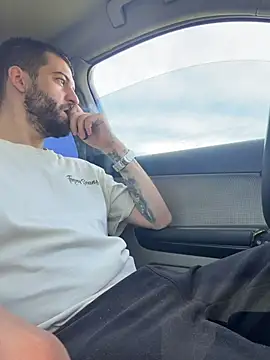 ElChapoGuzman95 online show from April 23, 5:52 am