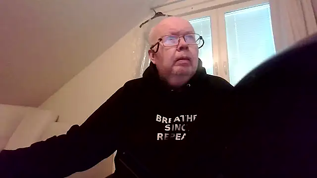 Snapshot of ScrawnyFire chatting on January 17, 11:48 am ScrawnyFire online show from January 17, 11:48 am