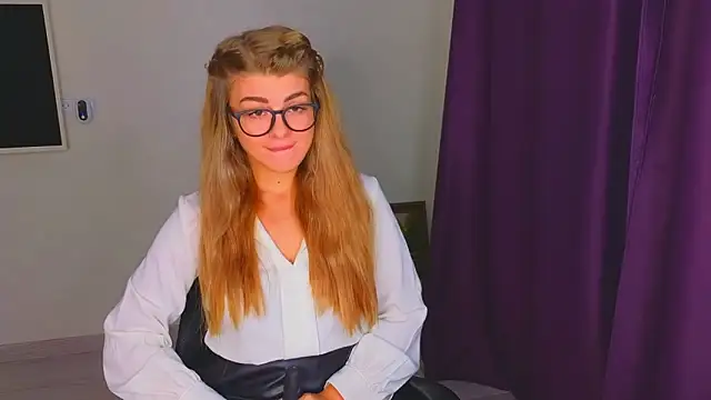  comefeelme  online show from November 8, 5:18 am