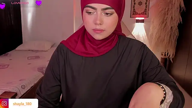 shayla 18 online show from December 16, 7:52 pm