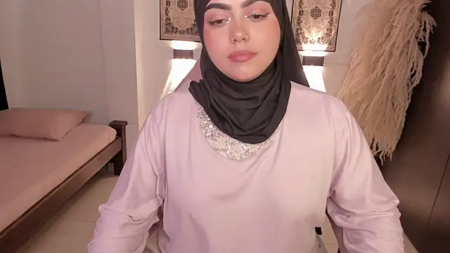 shayla 18 online show from April 15, 7:58 pm