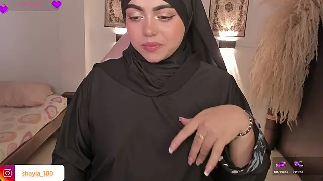 shayla 18 online show from April 27, 10:19 pm