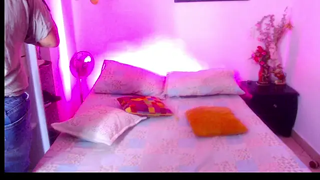 menfismuller2 online show from December 15, 5:06 pm