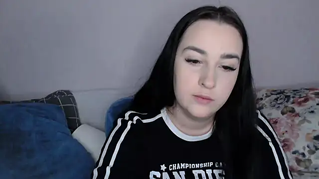 Snapshot of vitalina_freedom chatting on December 5, 1:17 pm vitalina freedom online show from December 5, 1:17 pm