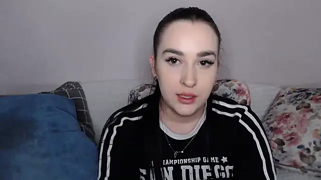 Snapshot of vitalina_freedom chatting on December 9, 4:47 pm vitalina freedom online show from December 9, 4:47 pm