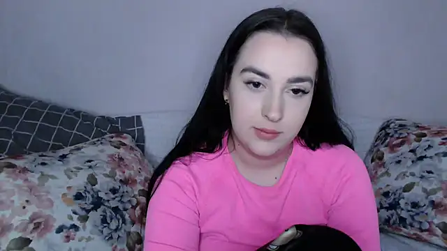 Snapshot of vitalina_freedom chatting on December 18, 3:55 pm vitalina freedom online show from December 18, 3:55 pm