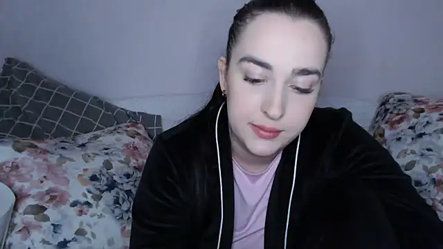 Snapshot of vitalina_freedom chatting on December 21, 3:31 pm vitalina freedom online show from December 21, 3:31 pm