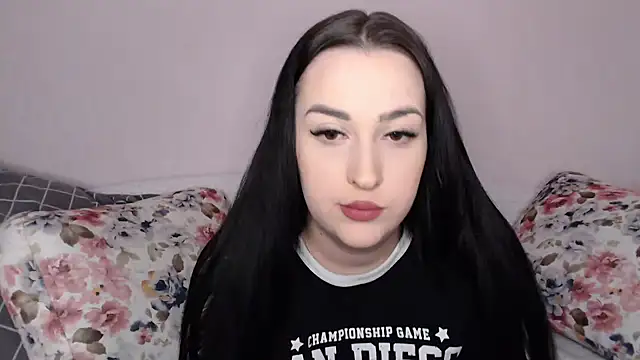 Snapshot of vitalina_freedom chatting on December 26, 12:05 pm vitalina freedom online show from December 26, 12:05 pm