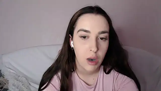 Snapshot of vitalina_freedom chatting on March 22, 2:14 pm vitalina freedom online show from March 22, 2:14 pm
