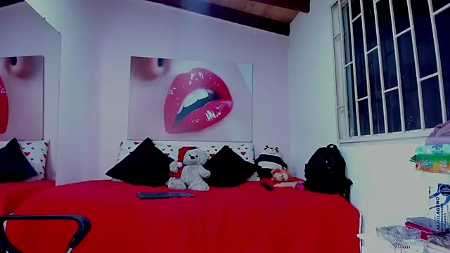 Cheryl JONES online show from February 4, 7:29 am