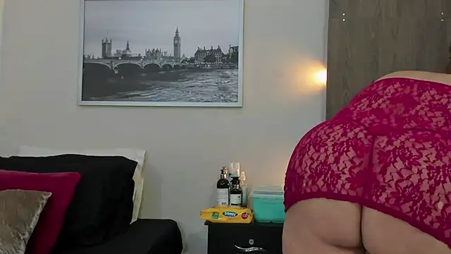 Cheryl JONES online show from September 21, 1:35 pm