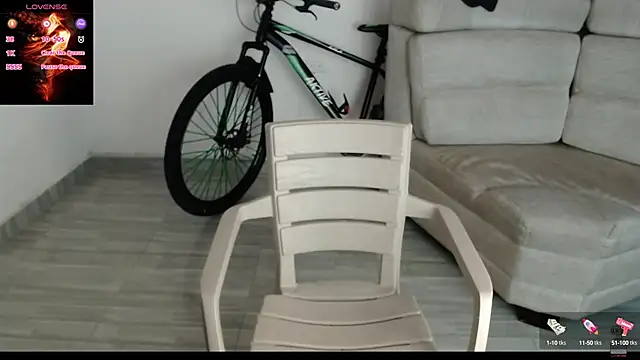 Snapshot of drake_brwon_23 chatting on February 27, 6:40 am drake brwon 23 online show from February 27, 6:40 am