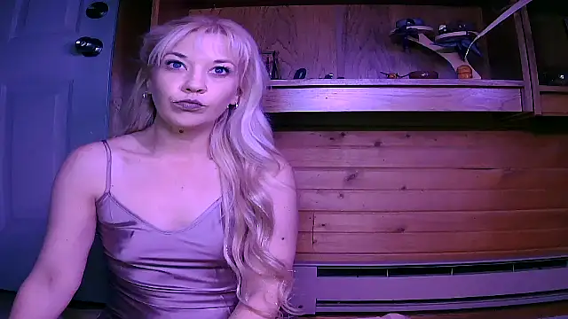 lyra rose online show from March 22, 4:56 am