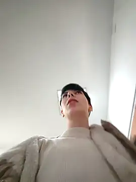 KylieLipa online show from December 1, 6:08 pm